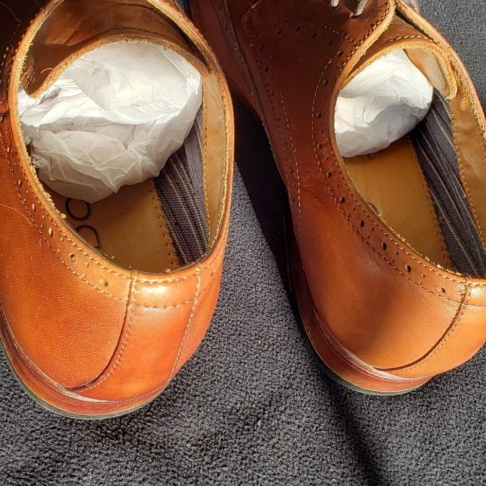 Shoes - Picture 3 of 4